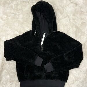 Lululemon hoodie. Super cozy and warm. Only worn once. Size 8